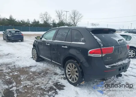2013 Lincoln Mkx z USA, uszkodzony, nr VIN 2LMDJ8JK4DBL19595